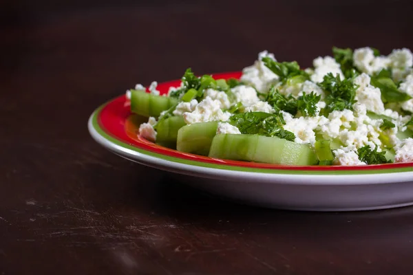 Komkommer en feta kaas salade — Stockfoto