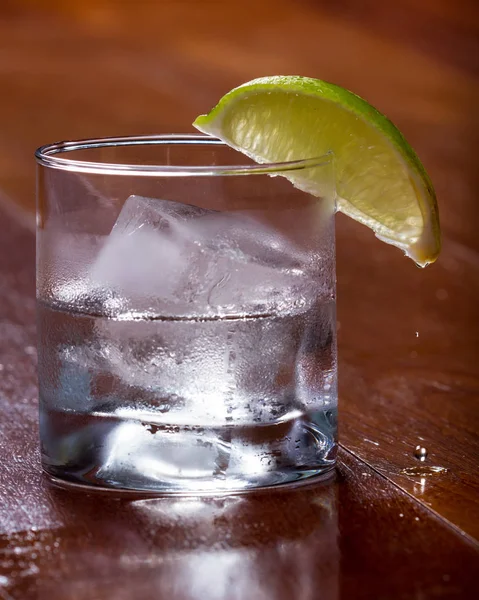 Tequila limetin kanssa — kuvapankkivalokuva
