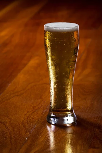 Golden Ale in einem Pint — Stockfoto