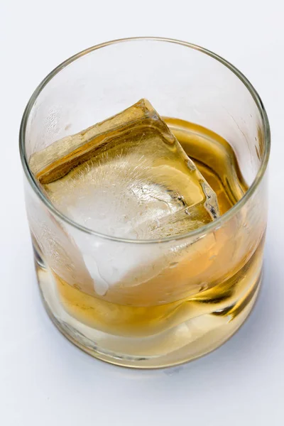 Scotch served on the rocks — Stock Photo, Image