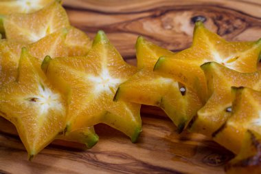 taze olgun carambola 