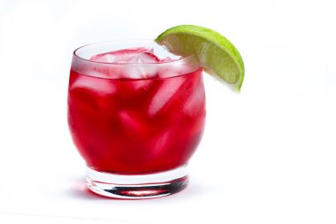 kırmızı bir kireç kokteyl 