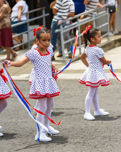 Bağımsızlık günü yürüyüşü, maliyet Rica