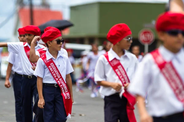 Bağımsızlık günü yürüyüşü, maliyet Rica