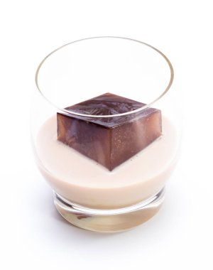 kahve ve İrlanda kreması kokteyl 