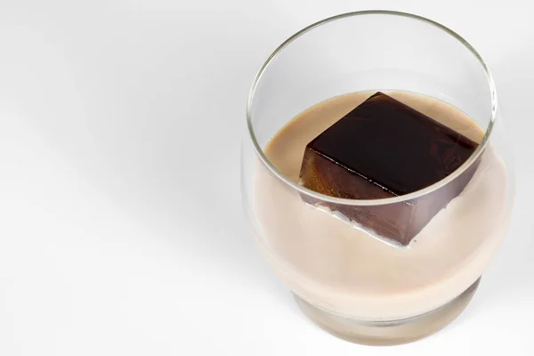 Coffee and Irish cream cocktail — Stock Photo, Image