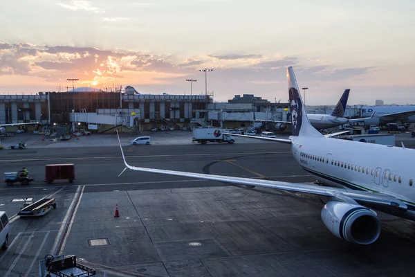 Güneş Işıkları ve Bulutlar 