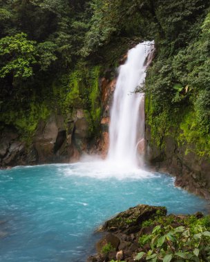 Rio Celeste şelale 