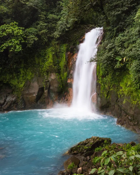 Rio Celeste şelale 