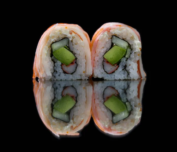 黒の上ロール寿司 — ストック写真