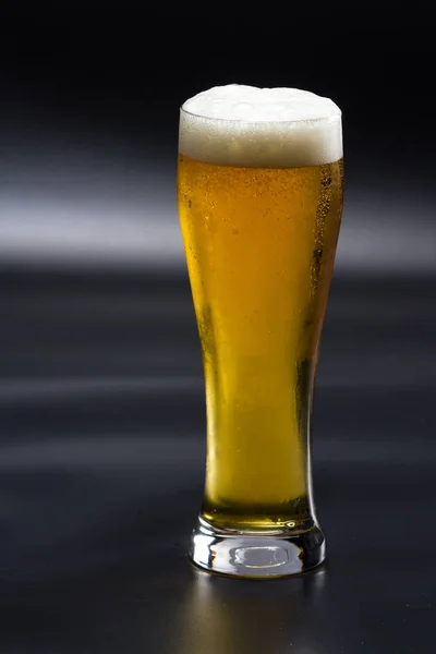 Uppfriskande golden ale — Stockfoto