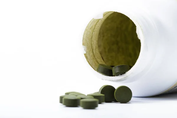 Erjesztett chlorella tabletta — Stock Fotó