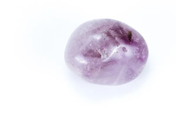 Polished, amethyst over white — Stock Photo, Image