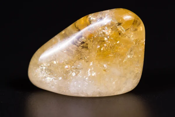 Citrine on a black background — Stock Photo, Image