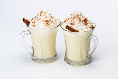 yumurta likörü bir tatil klasik