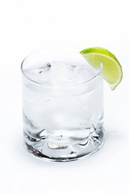 votka-soda kireç ile