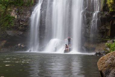 Kosta Rika muhteşem şelale