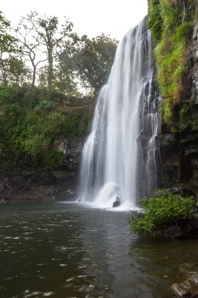 Hermosa cascada en Costa Rica — Foto de Stock