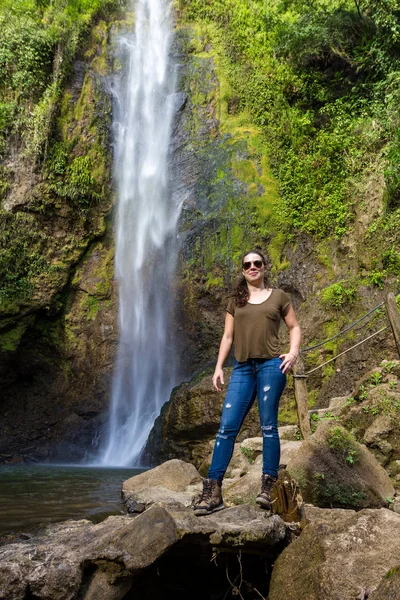 Тропічний водоспад в Коста-Ріці — стокове фото