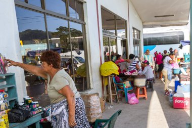 sınırda satıcılar