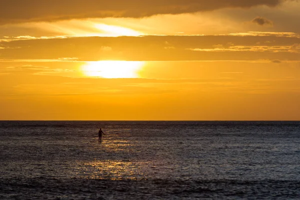 Sunset paddle boarding — Stock Photo, Image