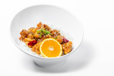 Baharatlı portakal tavuğu 