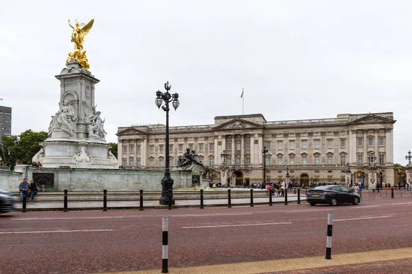 Victoria Memorial och Buckingham Palace — Stockfoto