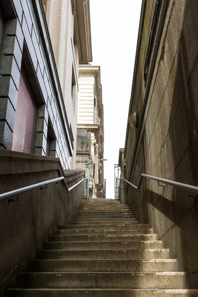 Subindo as escadas — Fotografia de Stock