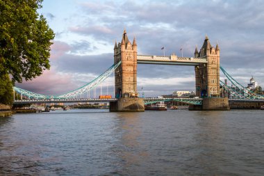 Kule Köprüsü, Londra