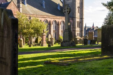 Eski Yüksek Kilisedeki Mezarlık