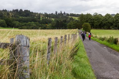 İskoçya'da yürürken 