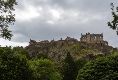 Prenses Sokağı Bahçeleri 'nden Edinburgh Şatosu