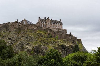 Prenses Sokağı Bahçeleri 'nden Edinburgh Şatosu