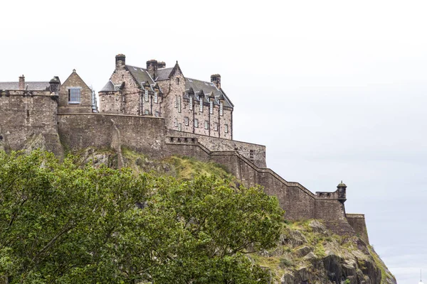 Edinburgh Castle from the Princess Street Gardens — Stock Photo, Image