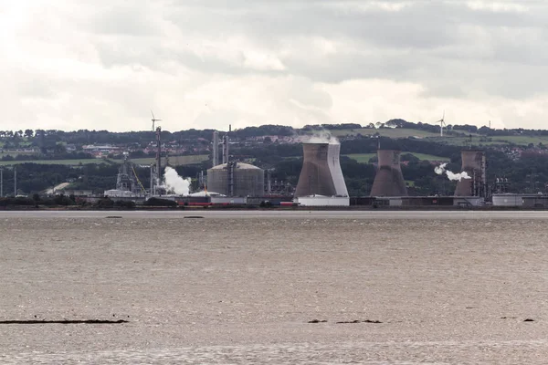 Industriellt, Landskap i Grangemouth, Storbritannien — Stockfoto