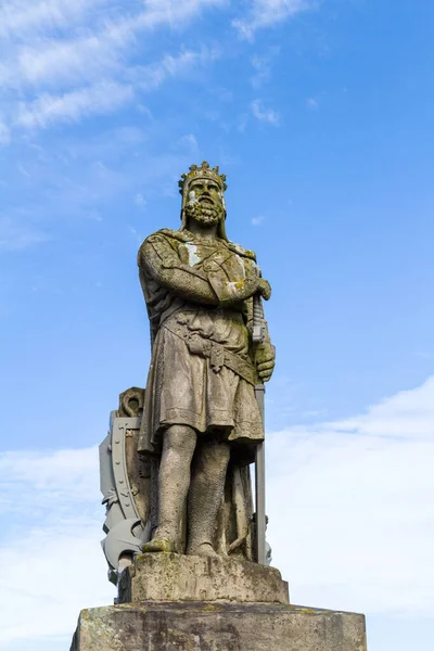Robert the bruce statue, rührendes schloss — Stockfoto