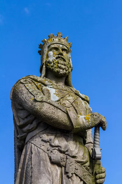 Robert the bruce statue, rührendes schloss — Stockfoto