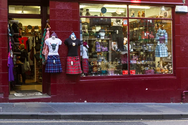 Boutique de souvenirs à Edimbourg — Photo