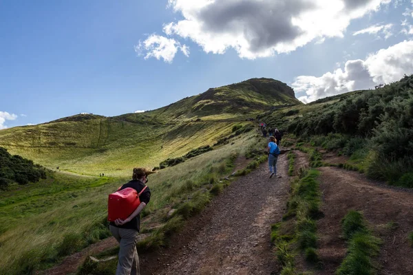 Arthur 's sitz im holyrood park — Stockfoto