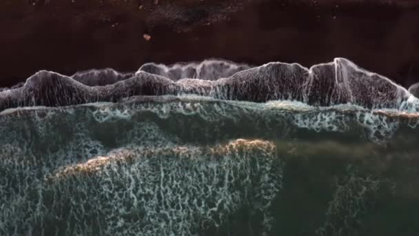 Golven Uit Het Zand Bekeken Vorm Boven Een Zonnige Dag — Stockvideo