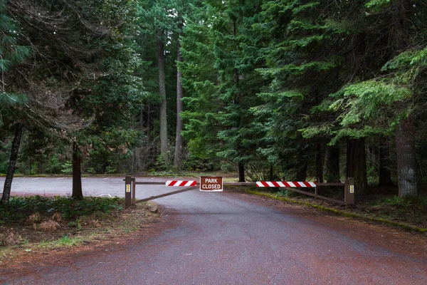 Landesweite Sperrung Von Wanderwegen Und Staatsparks Aufgrund Der Covid19 Pandemie — Stockfoto