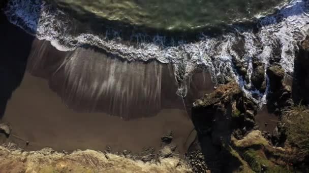 Golven Uit Het Zand Bekeken Vorm Boven Een Zonnige Dag — Stockvideo