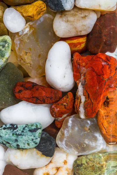 Zbliżenie Kilka Małych Naturalnie Polerowanych Kamieni Znalezionych Wybrzeżu Oregonu Różnych — Zdjęcie stockowe