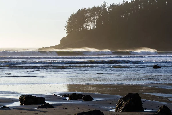 Krásné Odpoledne Jižním Pobřeží Oregonu Když Slunce Rozsvítí Sprej Jak — Stock fotografie