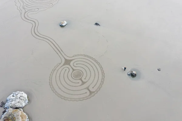 美国俄勒冈州海边的班顿 2020年3月 面部岩石州立公园沙滩上的沙滩上的圆形小组创作的详细艺术品 — 图库照片