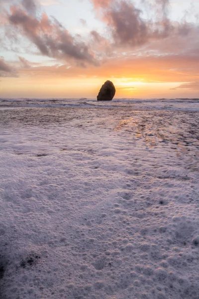 Scena Del Tramonto Gold Beach Oregon Con Nuvole Colorate Onde — Foto Stock