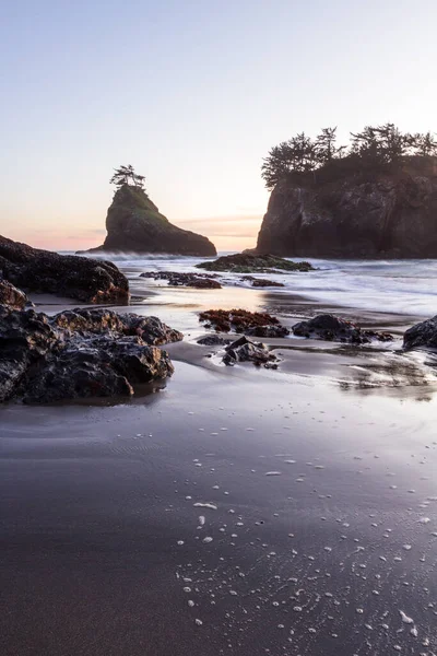 Sole Tramonta Sulla Spiaggia Segreta Nella Costa Meridionale Dell Oregon — Foto Stock