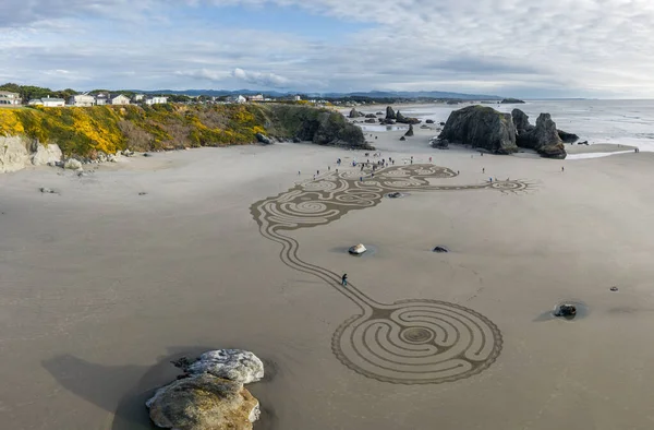 Bandon Sea Oregon Usa March 2020 Team Circles Sand Drawing — Stock Photo, Image