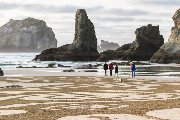 Bandon Sea Oregon Estados Unidos Febrero 2020 Equipo Circles Sand — Foto de Stock