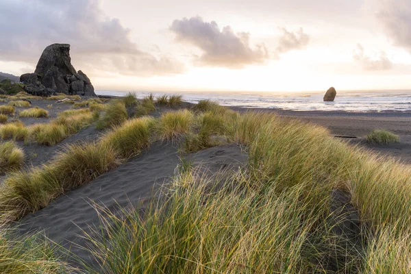 Krásné Odpoledne Jižním Pobřeží Oregonu Zapadajícím Sluncem Dodává Mrakům Světlo — Stock fotografie